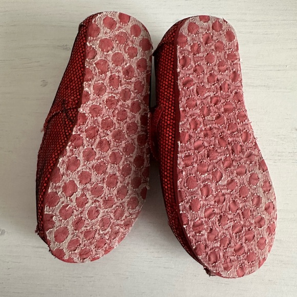 EUC TOMS Mary Jane Size 5 - Picture 2 of 2
